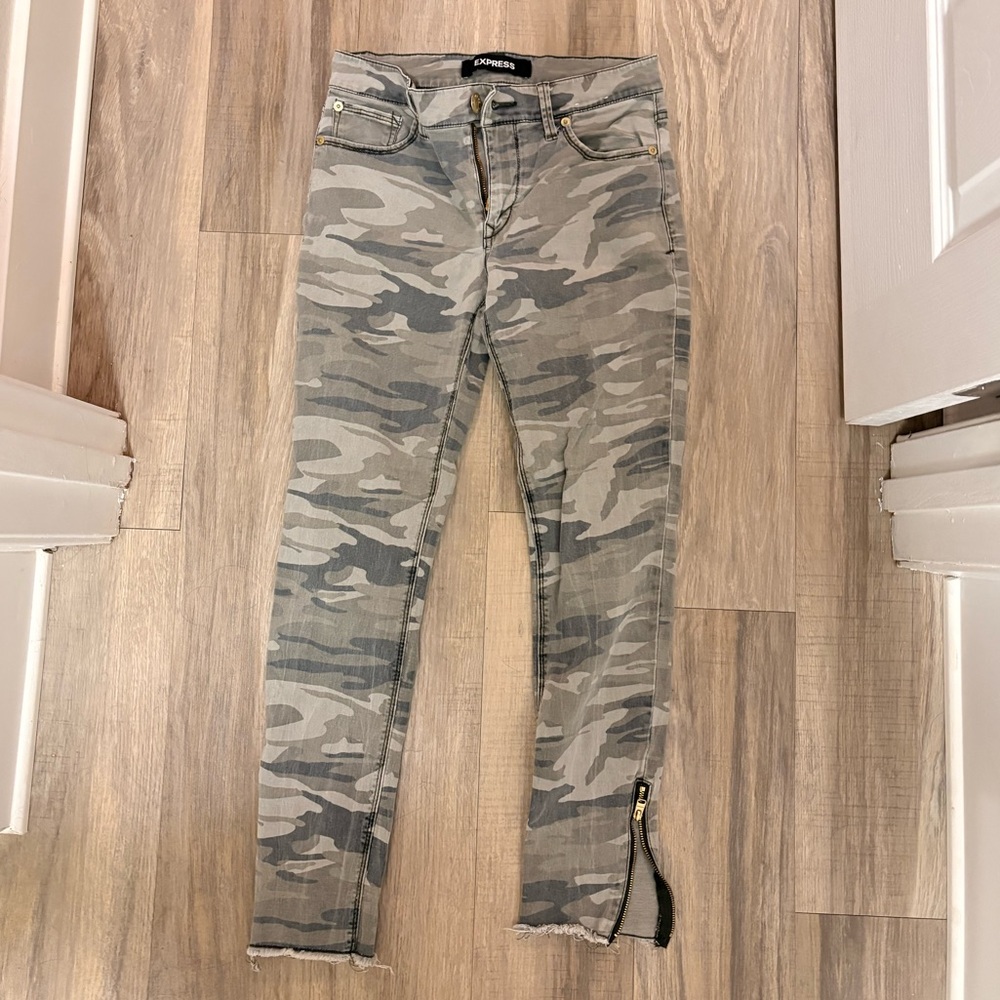 Express Gray Camouflage Pants